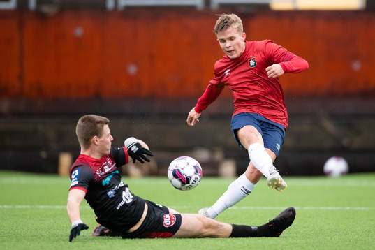 Trollhättans Alexander Leksell täcker inlägg från