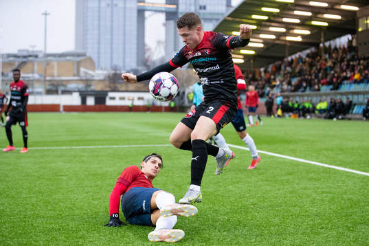 Örgrytes Kevin Ackermann och Trollhättans Samuel Rundqvist