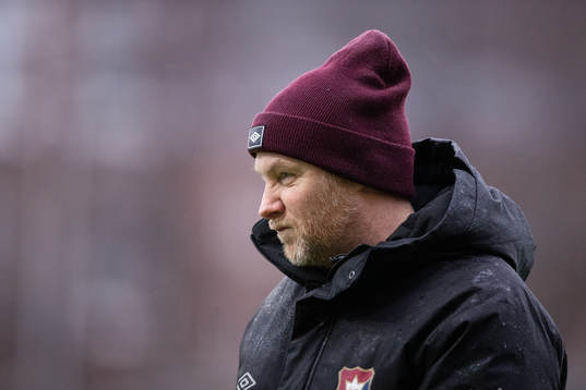 Örgrytes tränare Dane Ivarsson innan fotbollsmatchen i