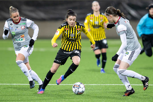 Häckens Anna Julia Csiki