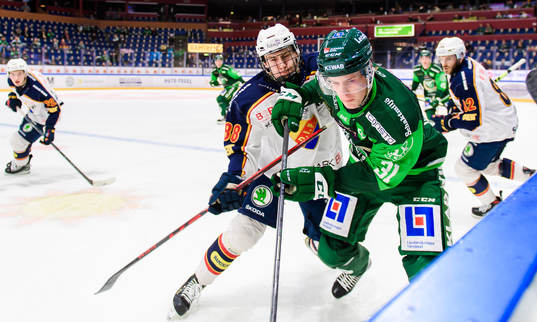 Djurgårdens Jonathan Lekkerimäki och Färjestads Carl