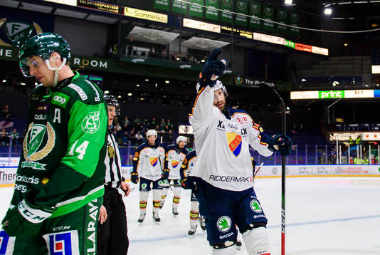 Djurgårdens Dick Axelsson jublar