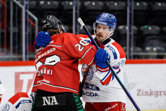 Örebros Miikka Salomäki och Oskarshamns Brian Cooper