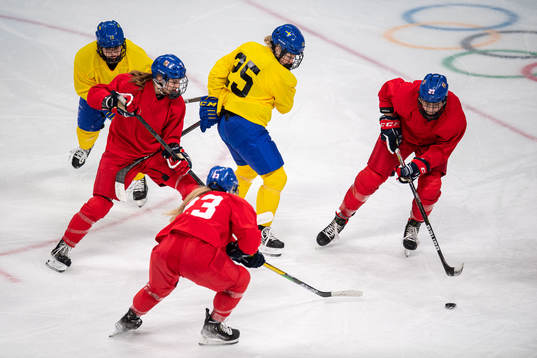 Emma Murén and Lina Ljungblom of Sweden against Lenka