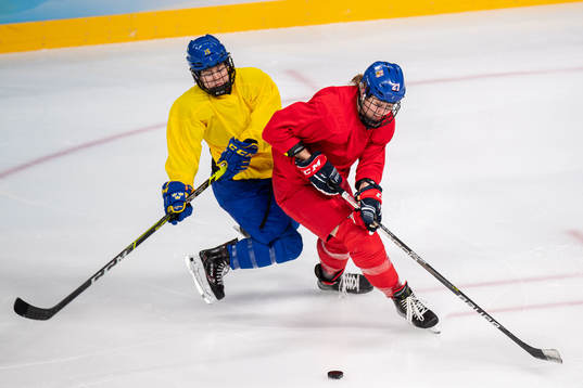 Lisa Johansson of Sweden and Tereza Radova of Czech Republic