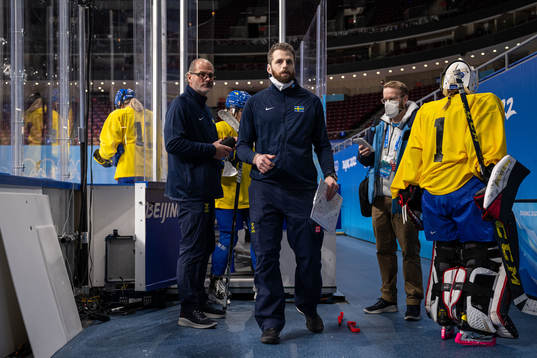 Head coach Ulf Lundberg of Sweden