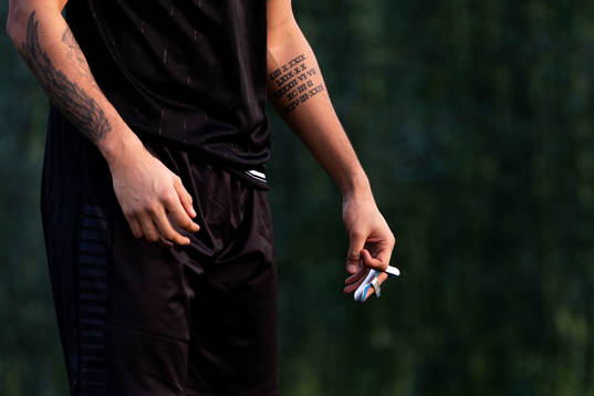 Kristopher Da Graca med skadat finger