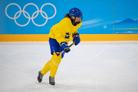 Anna Kjellbin of Sweden women's ice hockey team