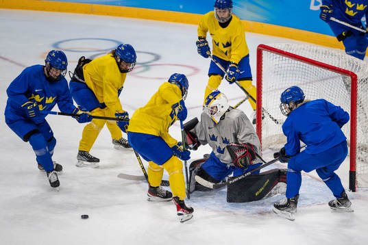Linn Peterson, Anna Kjellbin and goaltender Ida Boman of