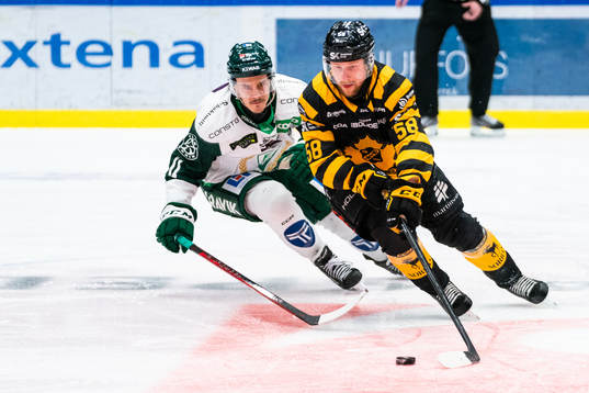 Färjestads Joakim Nygård och Skellefteås Oskar Nilsson