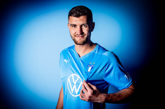 Malmö FF presenterar Matej Chalus som ny spelare 2
