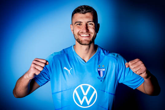 Malmö FF presenterar Matej Chalus som ny spelare 2