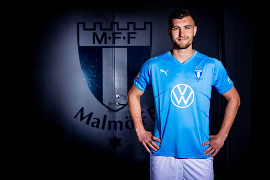 Malmö FF presenterar Matej Chalus som ny spelare 2