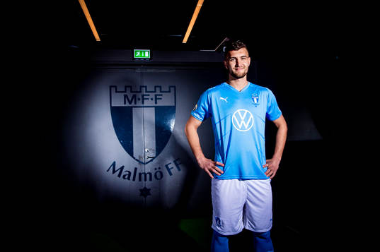 Malmö FF presenterar Matej Chalus som ny spelare 2