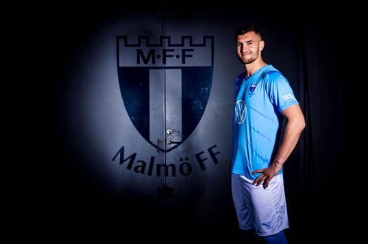 Malmö FF presenterar Matej Chalus som ny spelare 2