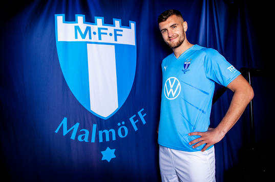 Malmö FF presenterar Matej Chalus som ny spelare 2