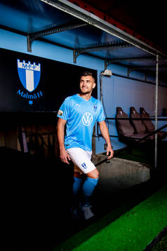 Malmö FF presenterar Matej Chalus som ny spelare 2