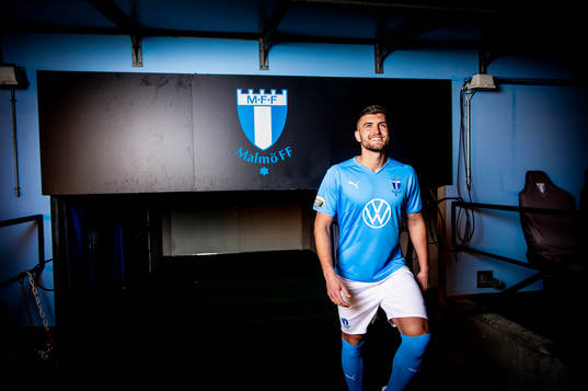Malmö FF presenterar Matej Chalus som ny spelare 2