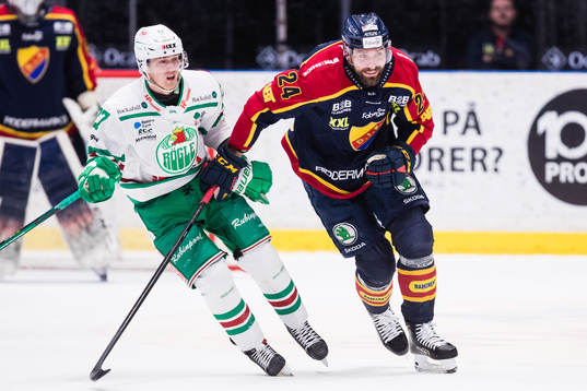 Rögles Linus Sjödin och Djurgårdens Ludvig Rensfeldt