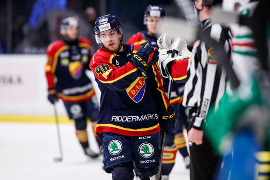 Djurgårdens Emil Berglund jublar