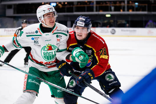 Rögles William Wallinder och Djurgårdens Oscar Bjerselius