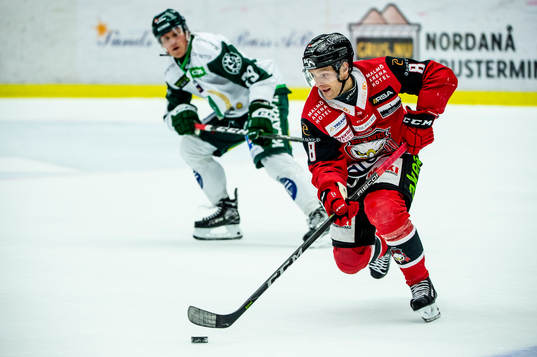 Malmö Redhawks Johan Olofsson mot Färjestads Lucas Forsell