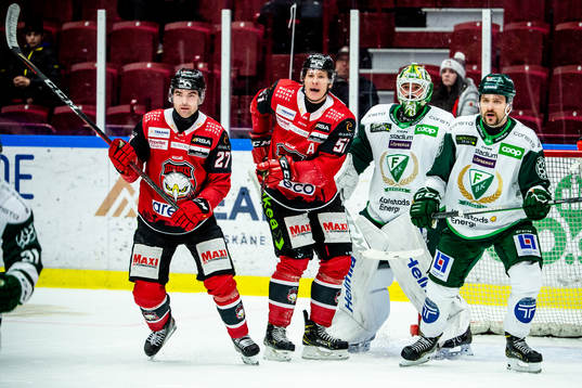 Malmö Redhawks Ponthus Westerholm och Emil Sylvegård mot