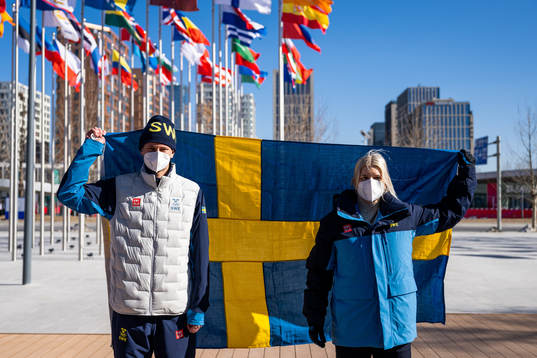 Freeskier Oliwer Magnusson and ice hockey player Emma