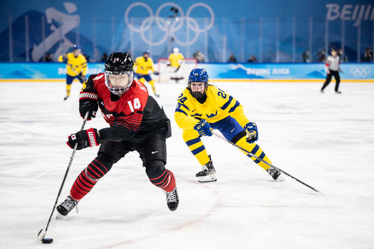 Haruka Toko of Japan and Felizia Wikner-Zienkiewicz of