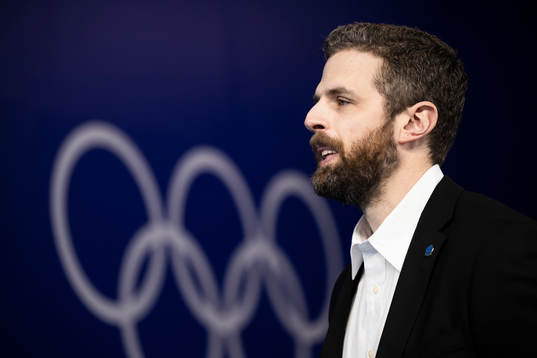 Head coach Ulf Lundberg of Sweden in the women’s ice