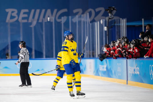 Olivia Carlsson of Sweden in the women’s ice hockey
