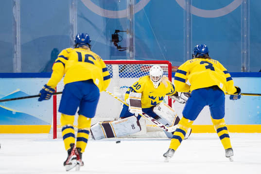 Goaltender Emma Söderberg of Sweden in the women’s ice