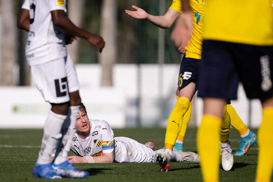 Erik Friberg of Häcken in pain