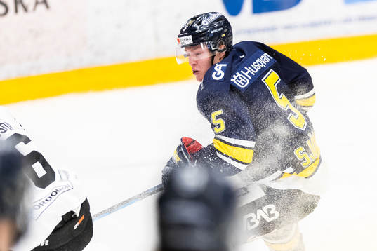 s Victor Sjöholm