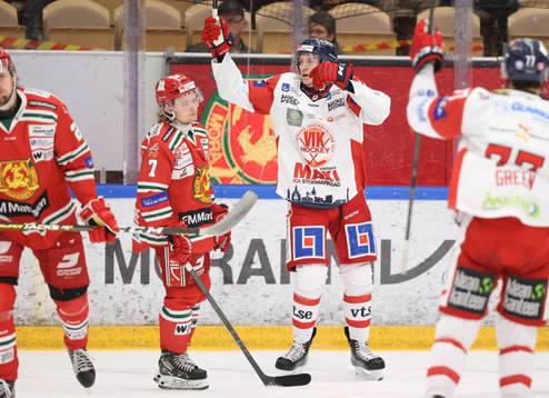 Västerviks Sebastian Benker jublar