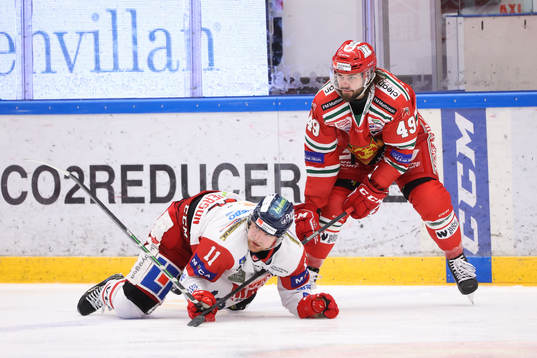Västerviks Alexander Hilmerson och Moras Steven Seigo