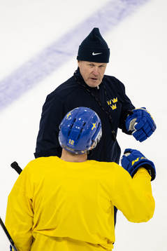 Head coach Johan Garpenlöv of the Swedish men’s national