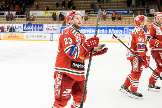 Moras Axel Bergkvist jublar