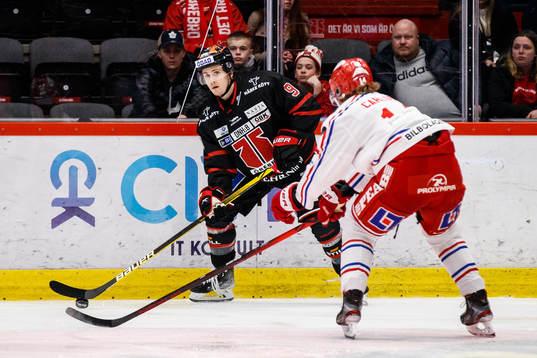 Örebros Nicholas Halloran  och Timrås <t17<under