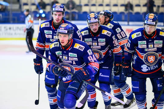 Växjös Joel Persson jublar