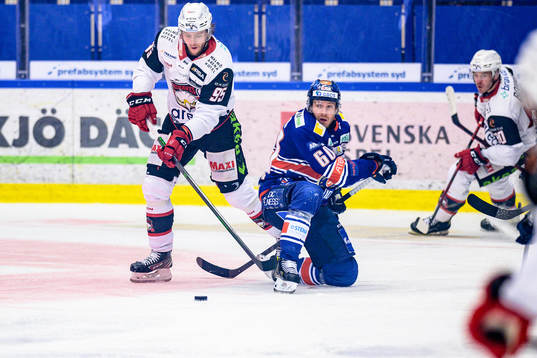 Malmö Redhawks Carl Persson och Växjös Erik Josefsson