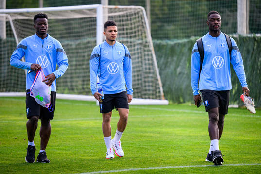 Malik Abubakari, Romain Gall och målvakt Ismael Diawara