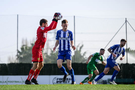 Hammarbys Davor Blazevic och IFK Göteborgs Tim van Assema
