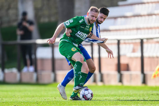 Hammarbys Darijan Bojanic och IFK Göteborgs Kevin Yakob