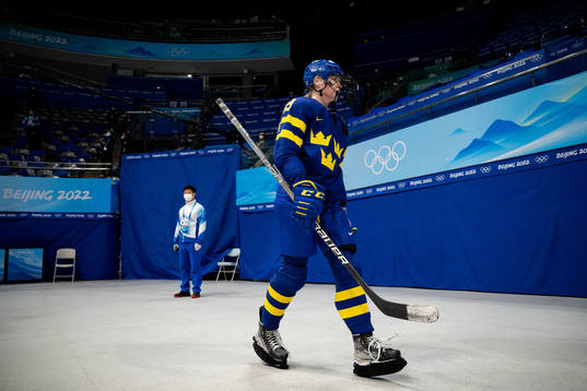 Sara Hjalmarsson of Sweden looks dejected