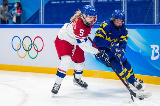 Samantha Kolowratova of Czech Republic and Felizia
