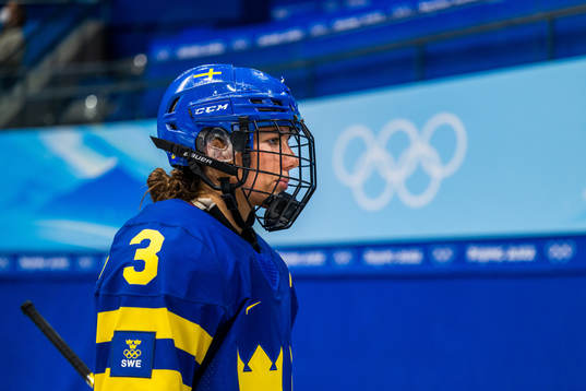 Anna Kjellbin of Sweden looks dejected