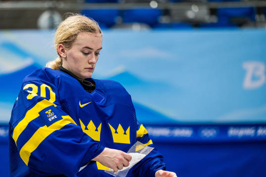 goaltender Emma Söderberg of Sweden looks dejected