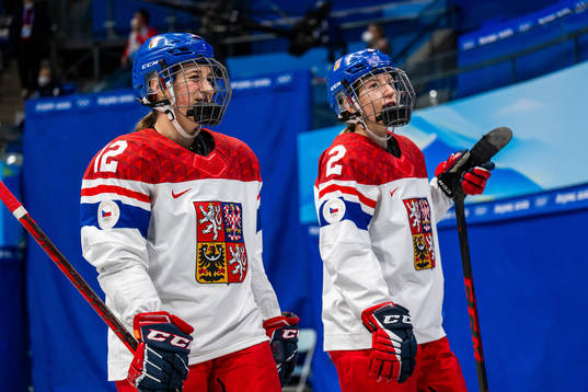 Klara Hymklarova and Aneta Tejralova of Czech Republic