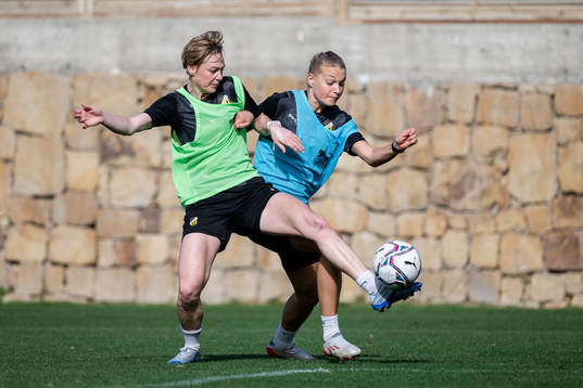 Luna Nörgaard Gevitz och Stine Larsen